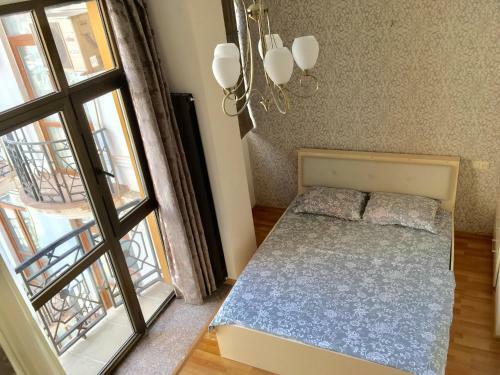 Light Apartment On Rustaveli Avenue
