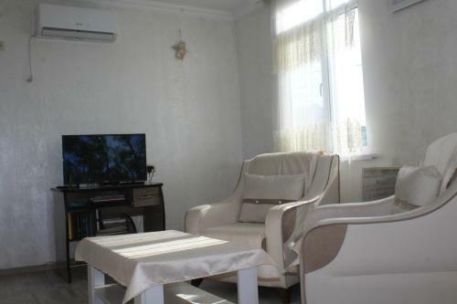Apartment On Saakadze Street