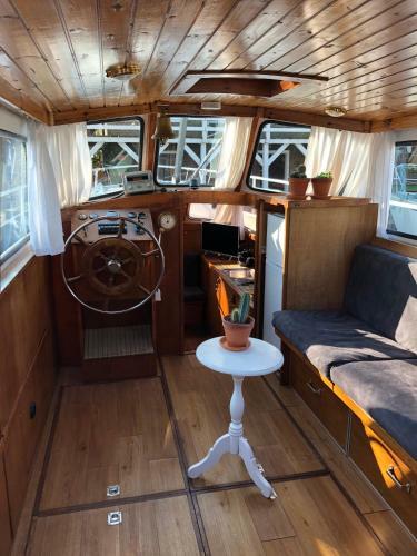 Boot & Breakfast - Slapen Op Het Water
