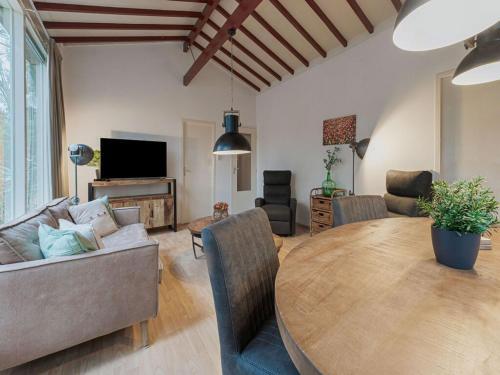 Pleasant Holiday Home In Epe With Hot Tub