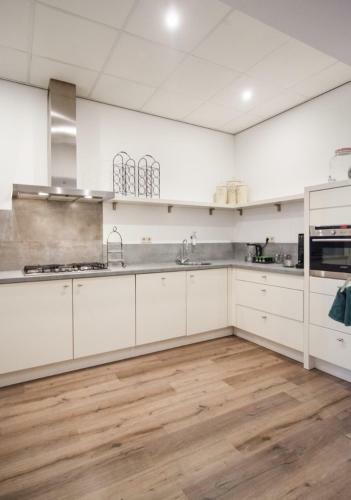 Luxurious Two Bedroom Apartment A Kwartier Center