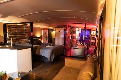 Wellnessboat De Michiel De Ruyter
