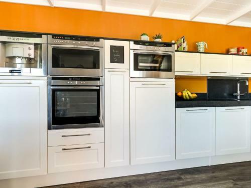 Relaxing Holiday Home In Hellendoorn With Garden