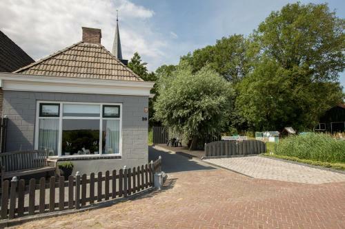 Vakantiehuisje Smoek Holwerd, Aan de Waddenzee