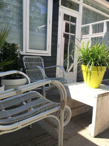 Bed & Breakfast de Tuinkamer-----priv� Diner Op de Kamer Mogelijk!!!
