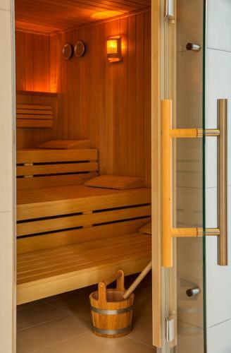 Intercityhotel Amsterdam Airport