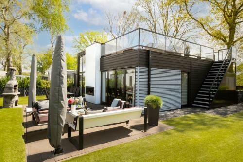 Cube Elite Mit Meerblick Am Strand Im Droompark Bad Hoophuizen