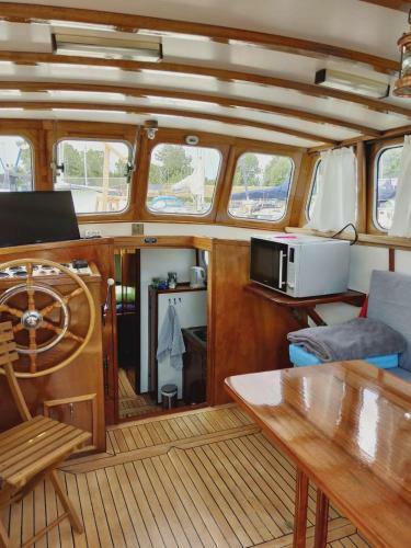 Priv� B&B Motorsailer Rataplan