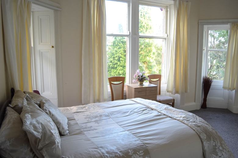 Hostal Heatherlie House Hotel