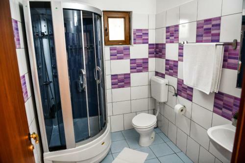 Hostal Pensiunea Bradet