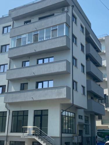 Apartament 1 Mai Bloc Nou-self Check-in