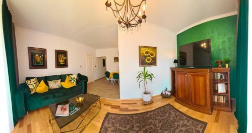 Sarada Boutique Luxury Apartment