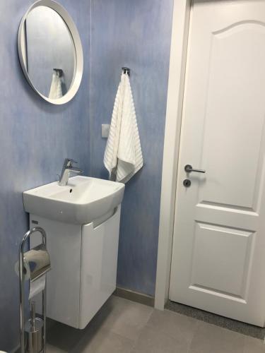 Apartamento Tomis 105