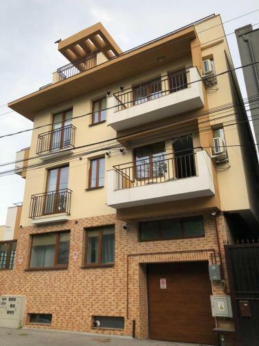Green Apartment- Brilliant Apartments