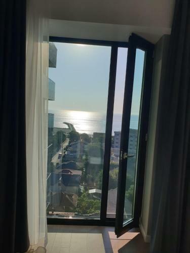 Apartamento Prime Location, Sea View Flat Near The Beach