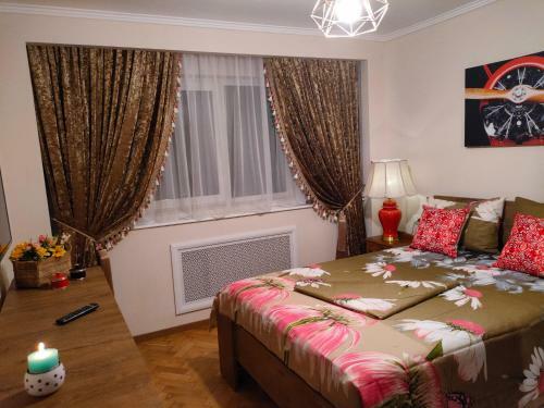 Amelie Park & Lake View Apartment