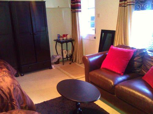 Hostal No 7 Priory Guest House