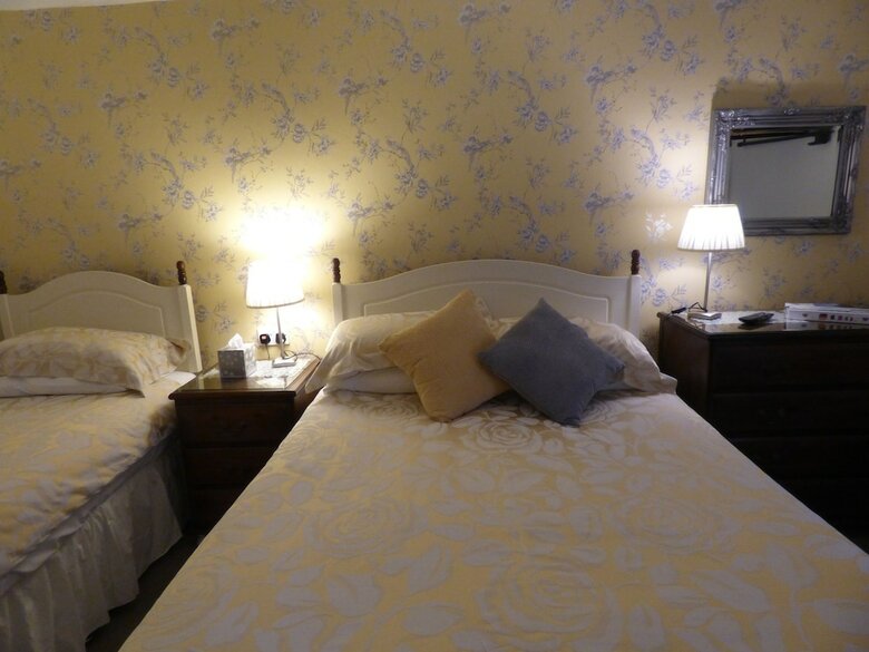 Hostal Maison Dieu Guest House
