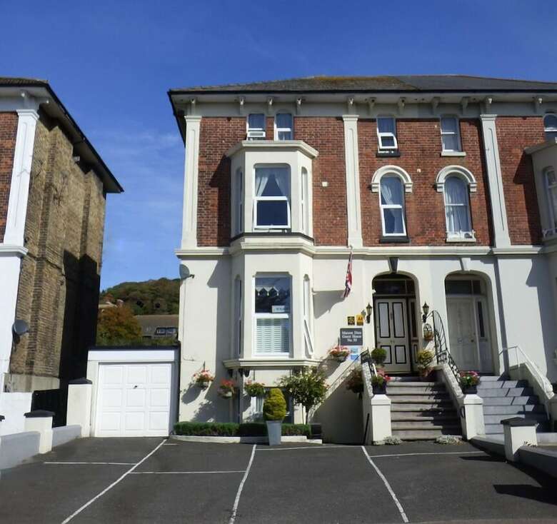 Hostal Maison Dieu Guest House