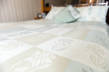 Hostal Four Seasons Guest House