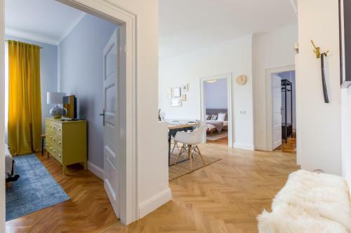 City Chic 3 Bedroom Apartment