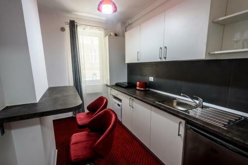 Ultracentral Luxury Apartment