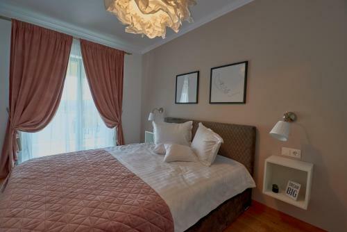 Velvet Apartment