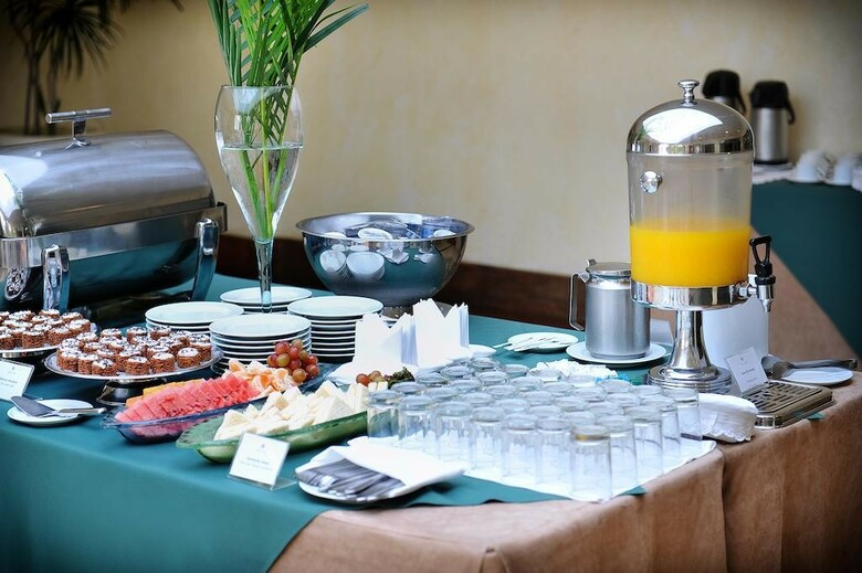Hotel Deville Salvador
