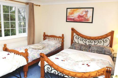 Hostal Da Vinci Guest House - Bed And Breakfast (gatwick)