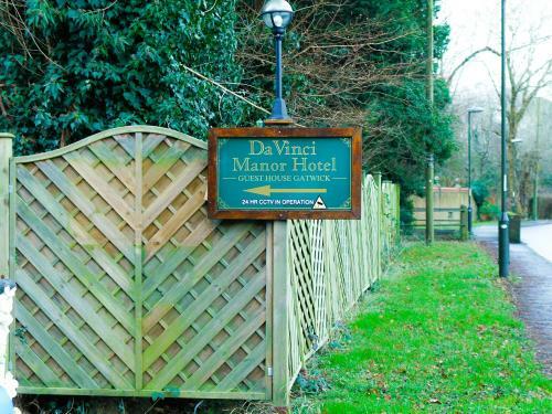 Hostal Da Vinci Guest House - Bed And Breakfast (gatwick)