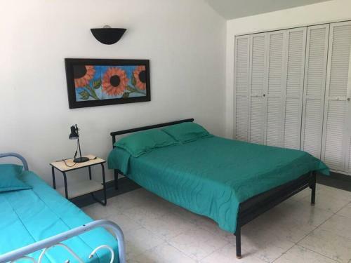 Hermosa Villa - Piscina - Jacuzzi - Jardines