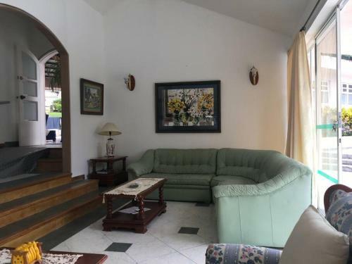 Hermosa Villa - Piscina - Jacuzzi - Jardines