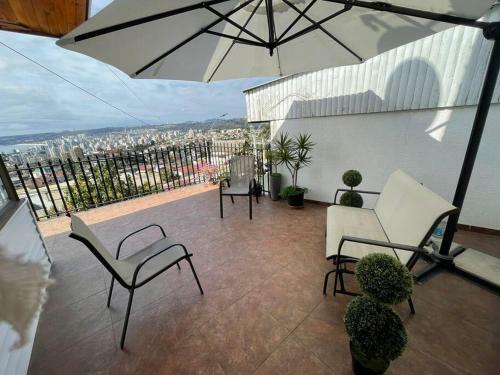 Agradable Casa En Vi�a Con Terraza Y Gran Quincho
