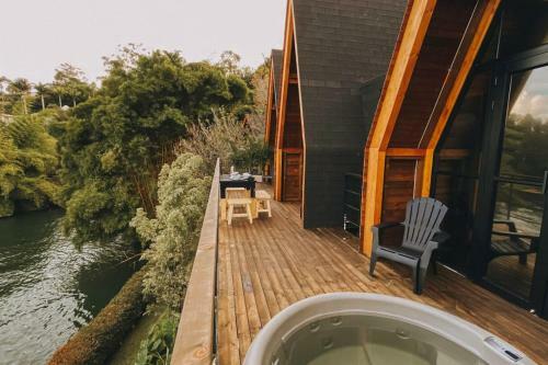 Glamping Con Jacuzzi Para Grupos En El Pe�ol Antioquia
