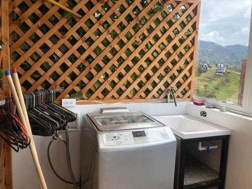 Moderno Apartamento En Guatap� Con Jacuzzi Y Parqueadero