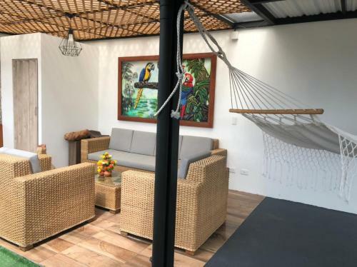 Moderno Apartamento En Guatap� Con Jacuzzi Y Parqueadero