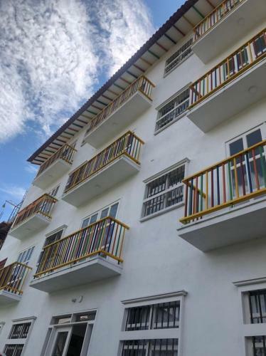 Moderno Apartamento En Guatap� Con Jacuzzi Y Parqueadero