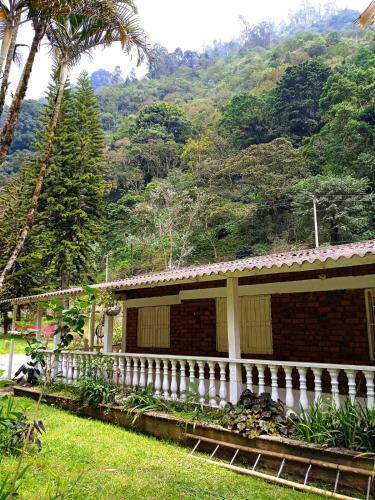 Hotel Y Restaurante La Casa Blanca