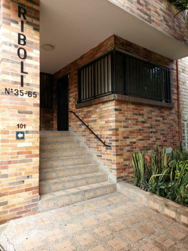 Apartaoficina Laureles - Wifi 200mb