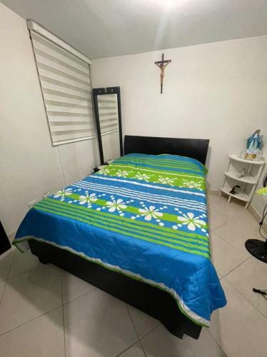 Apartamento En Medellin Amoblado Con 3 Habitaciones.