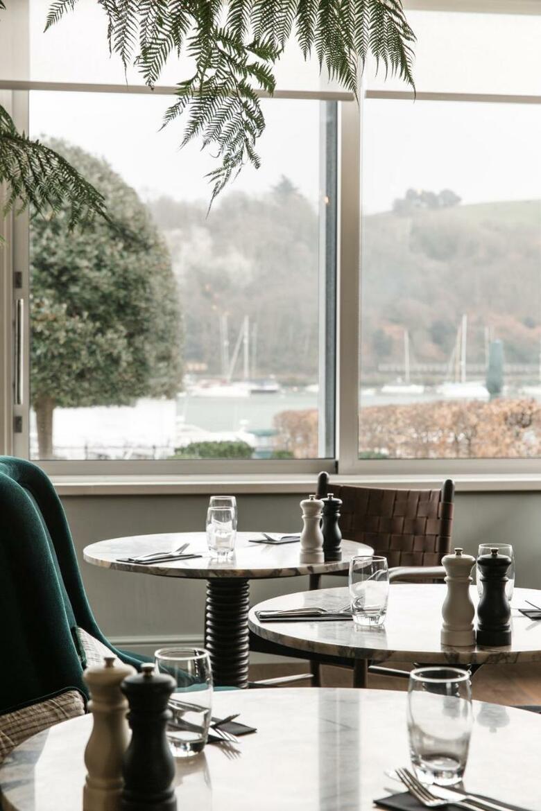 Dart Marina Hotel