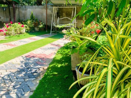 Hostal Geethani Tourists Home