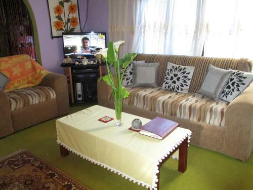 Hostal Redwood Homestay