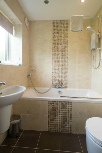 Hostal Clairmont Guest House