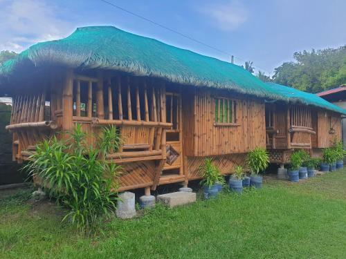 Hostal Sylvia's Matabungkay Beach Resort