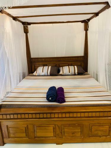 Hostal La Sirena Resort