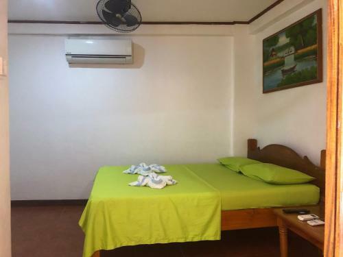 Apartamentos Badladz Staycation Condos