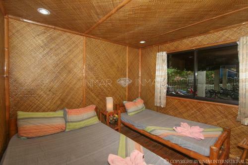 Hotel Pito's Sutokil & Bamboo Rock Resort