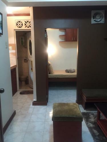 Bed & Breakfast Las Pinas Serviced Apartment