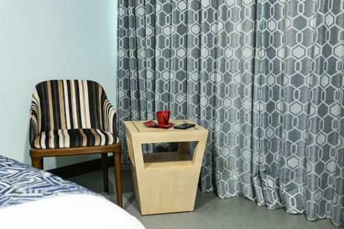 Bay Area Suites Manila - Quarantine Hotel